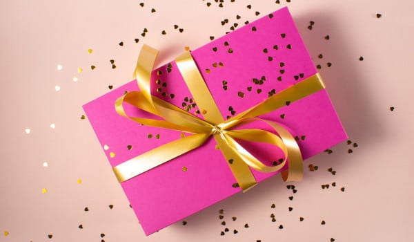 Best Corporate Gift Ideas For Your Employees in 2022